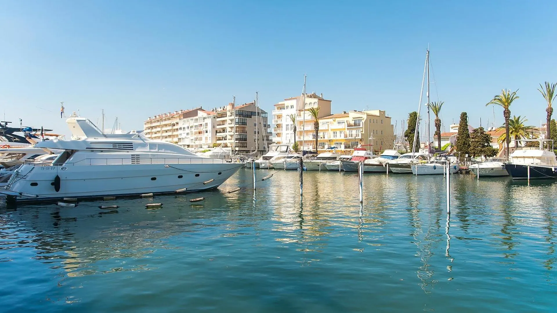Welcs Apartamento 059 Emp Frente Al Canal Con Terraza Empuriabrava 0*,  Espagne